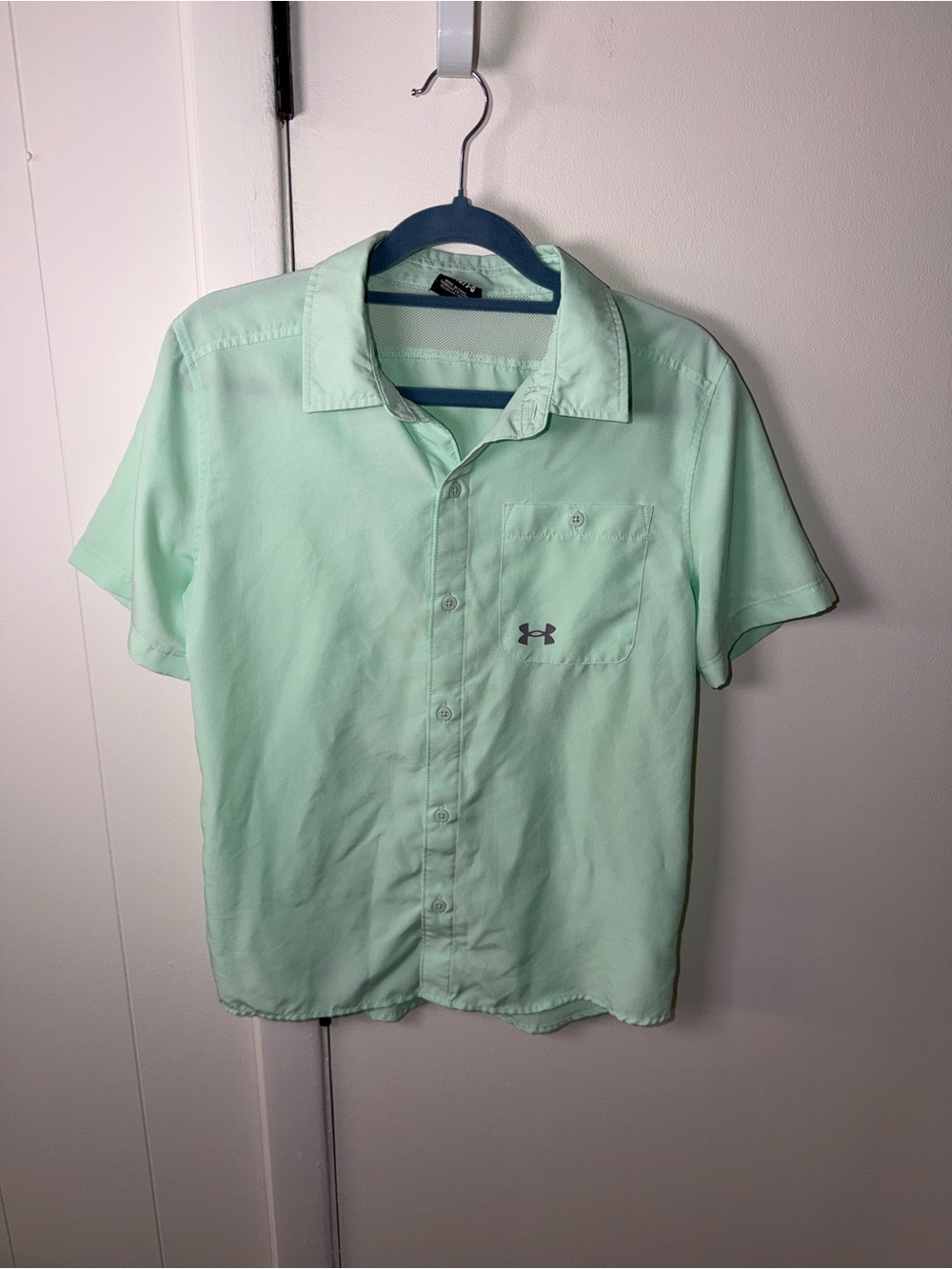 Under Armour Boys Short‑Sleeve Button Shirt | Y Large | Mint | GUC